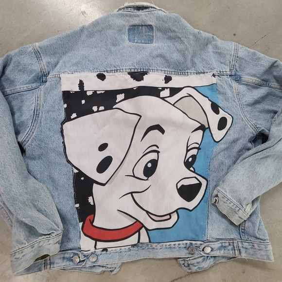 *SOLD*Custom 101 Dalmatians denim jacket - Picture 2 of 2